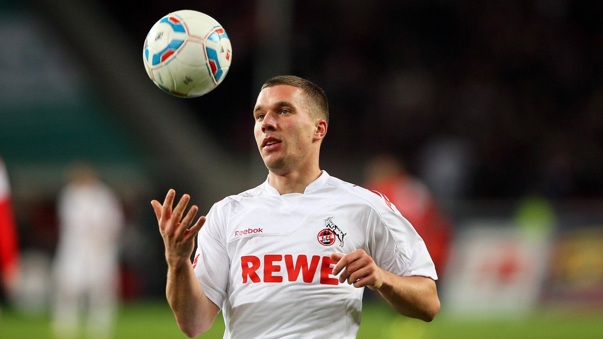 _场边花絮：明星嘉宾助阵现场热情高涨_，明星拍戏现场花絮视频