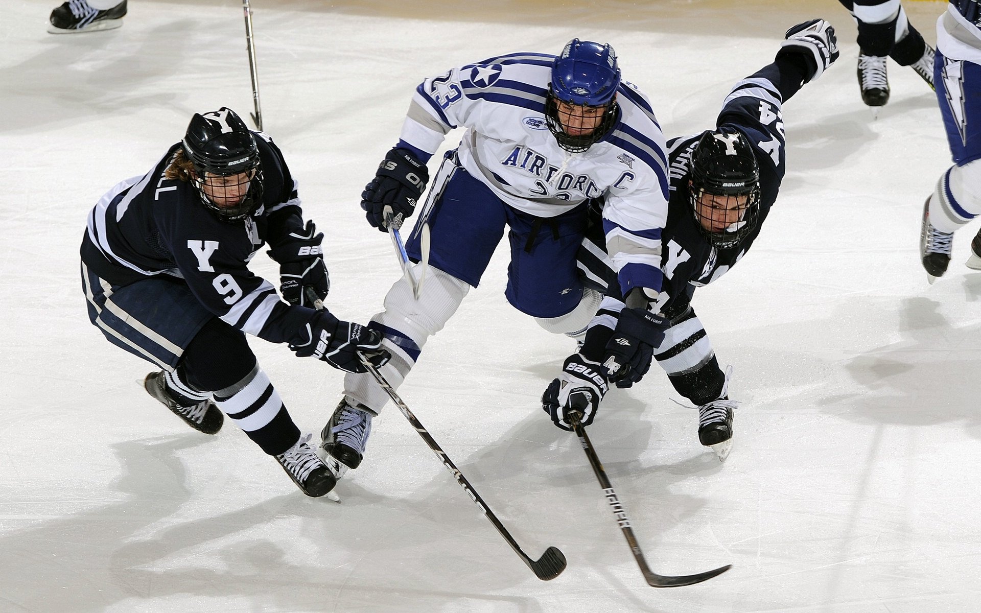 九游体育-瑜伽选手在国际比赛中获得最佳表现奖，世界瑜伽冠军的表演