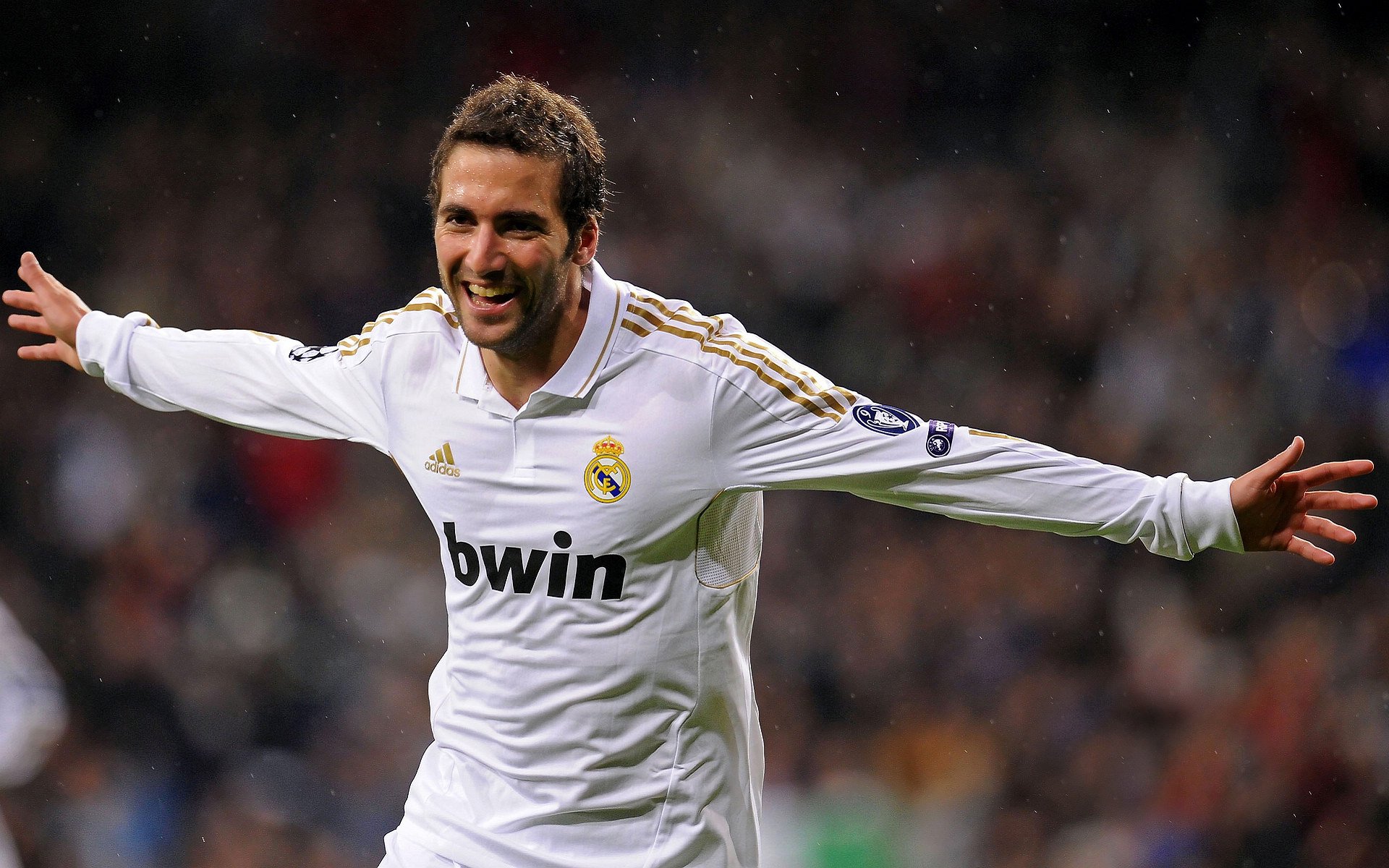 柯尔赞冲刺阶段爆发力十足，科尔阿赞